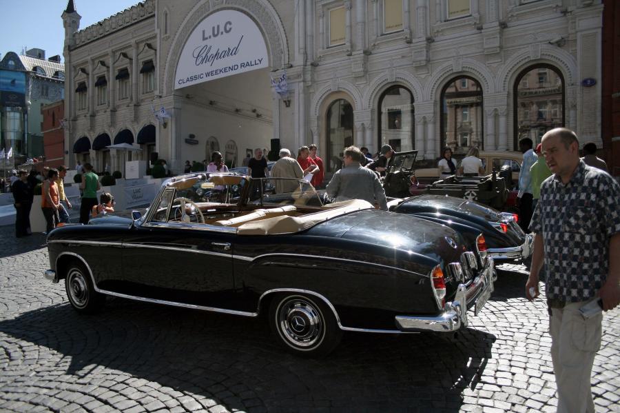  Mercedes-Benz 220S 1956 года  (фото 8 из 19)